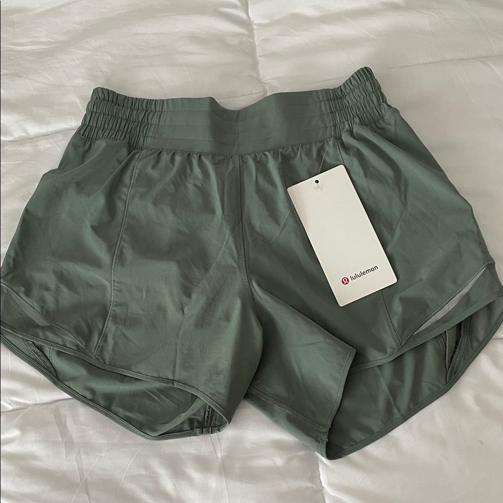 lululemon size 6 4" Athletic Shorts